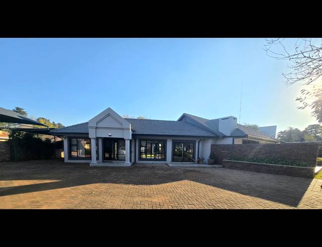 5 BEDROOM HOUSE FOR SALE IN THREE RIVERS